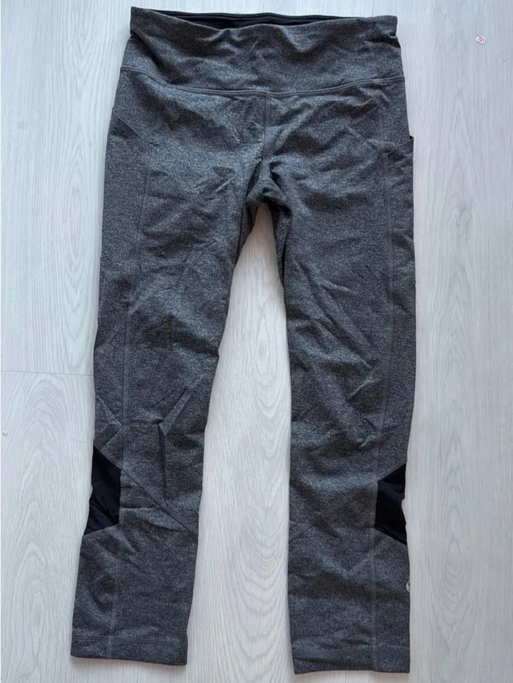 Gray and Black Lululemon Cropped Leggings Size 4
